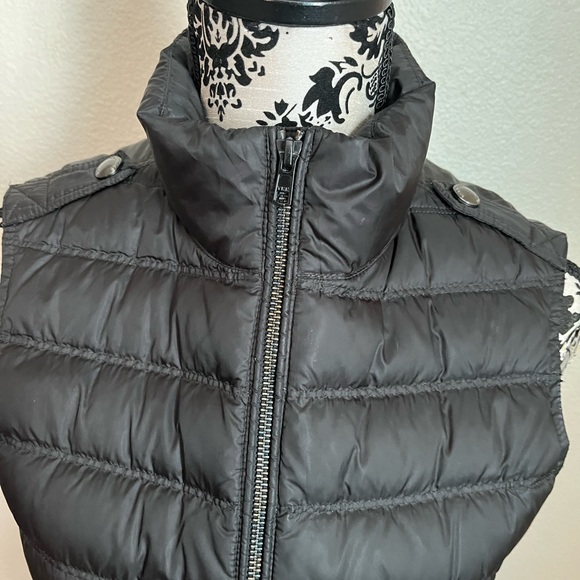 Burberry Black Puffer Vest - Picture 2 of 12